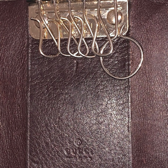 Gucci Leather GG Key Holder - Picture 5 of 7